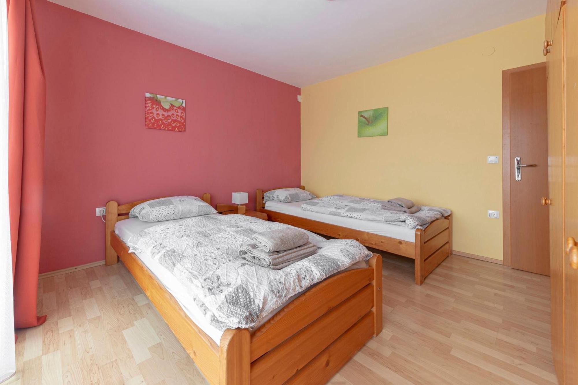 Apartments Znidar Spodnje Gorje Exterior foto